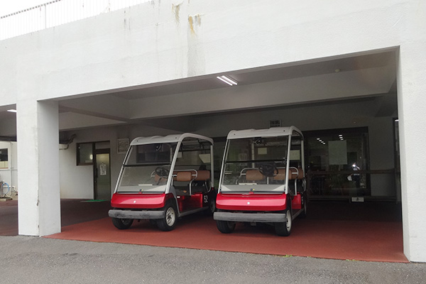 クラブハウス外観3