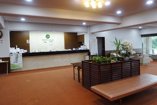 クラブハウス外観2